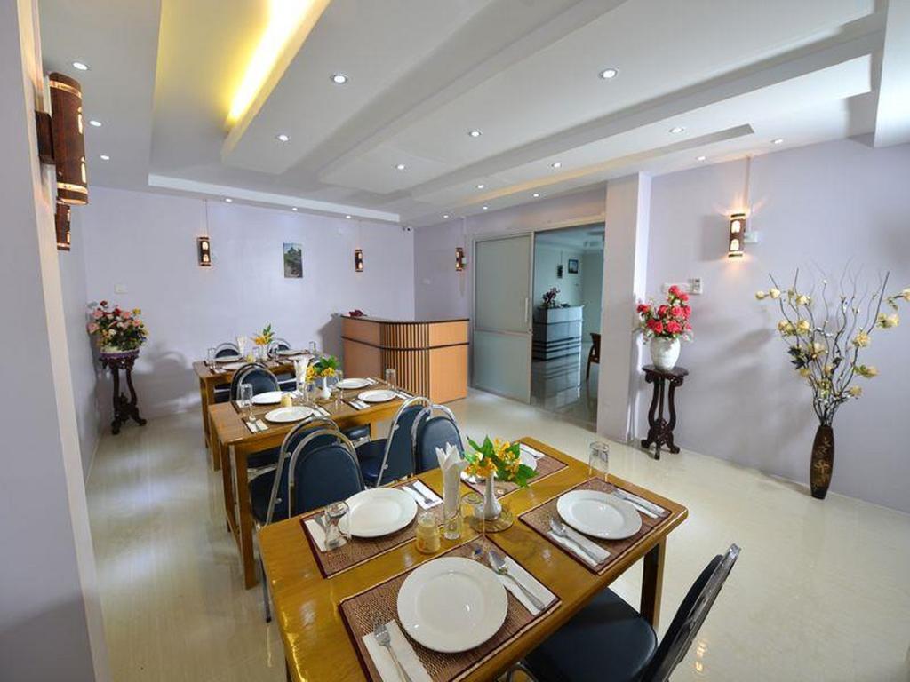 Okkala Hotel Yangon Exterior photo